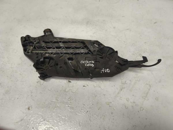 SUPPORT PHARE DROIT SKODA - Vue 1